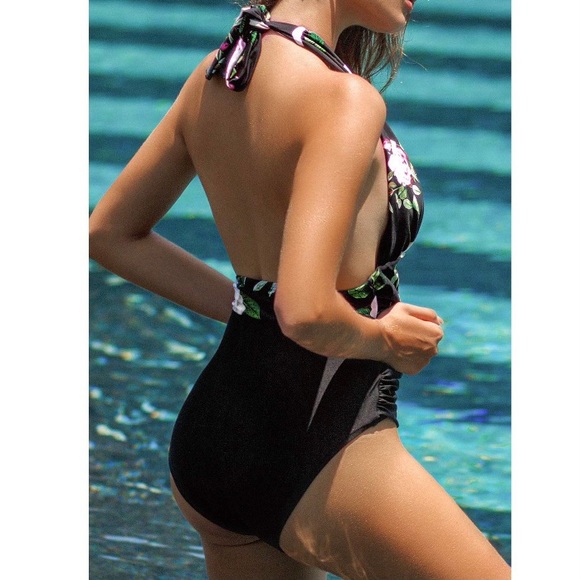 Cupshe Lost Butterfly Shirring One Piece Swimsuit - Picture 2 of 6
